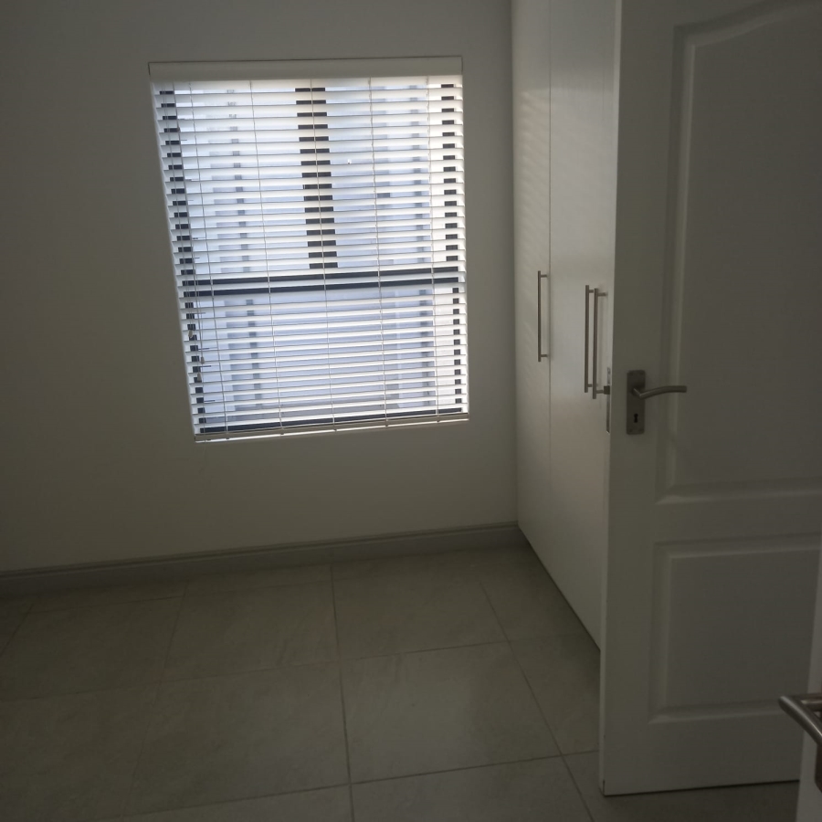 To Let 3 Bedroom Property for Rent in Island View Western Cape